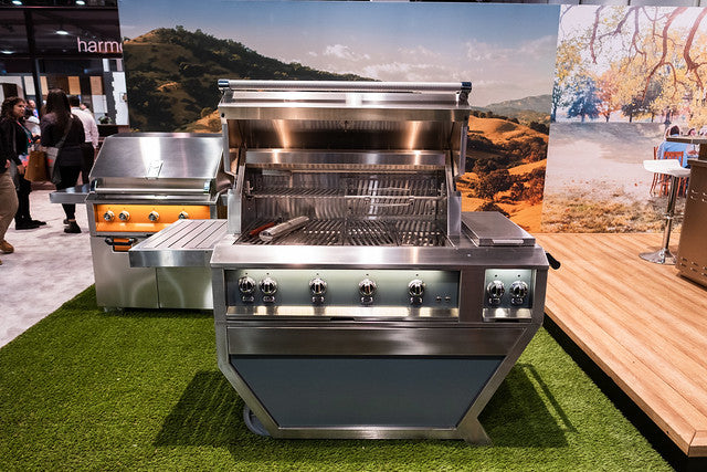 Hestan 42" Freestanding Gas Grill w/ Deluxe Cart, 3 Trellis & 1 Sear Burner, Double Side Burner & Rotisserie – view 2