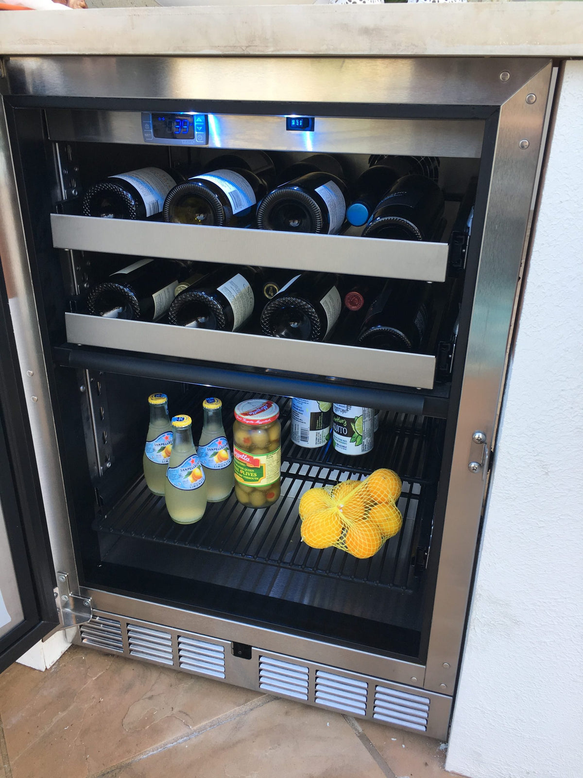 Hestan 24" Dual Zone Outdoor Refrigerator w/ Glass Door – view 6
