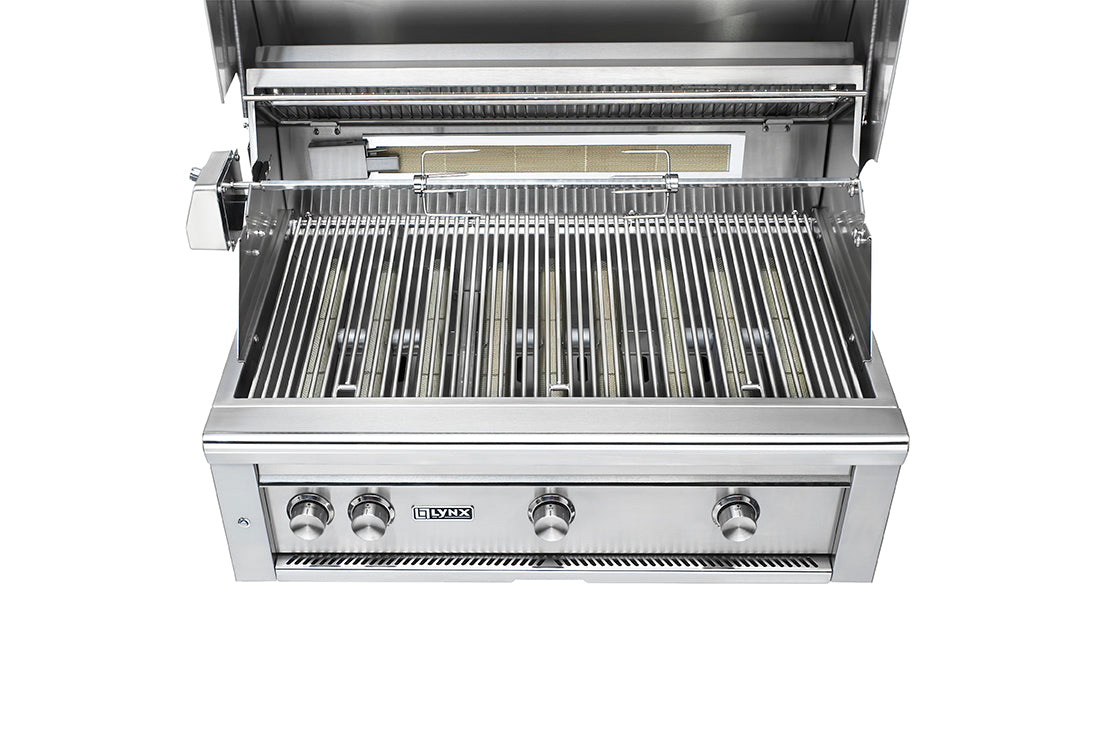 LYNX PROFESSIONAL BUILT-IN GRILL - TRIDENT BURNERS, FLAMETRAK AND ROTISSERIE